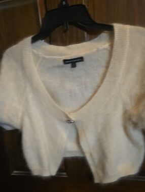 Express Cream Cropped V-Neck Cardigan